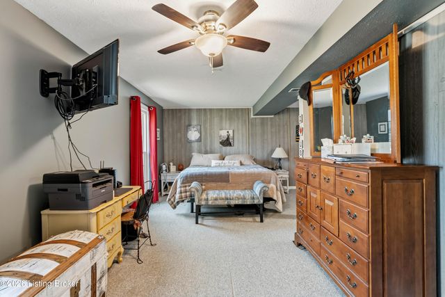 6609 Willowrun Ln, Pewee Valley, KY 40056