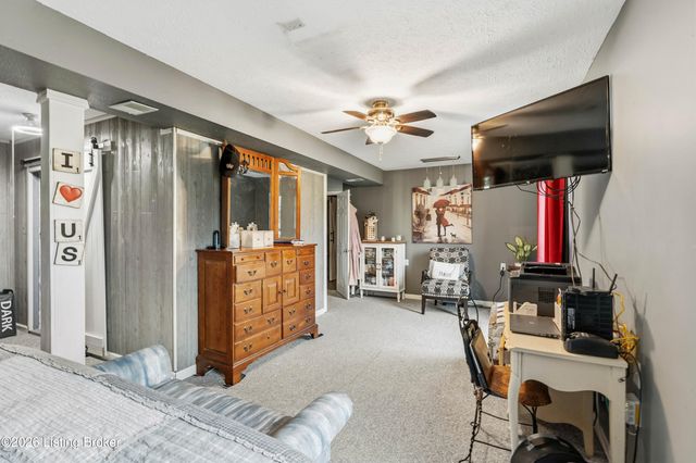 6609 Willowrun Ln, Pewee Valley, KY 40056