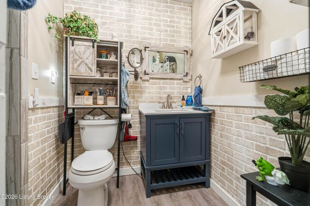 6609 Willowrun Ln, Pewee Valley, KY 40056