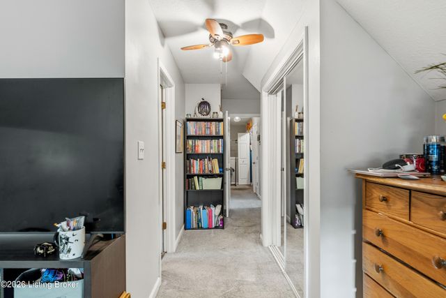 6609 Willowrun Ln, Pewee Valley, KY 40056