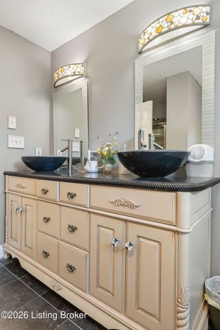 6609 Willowrun Ln, Pewee Valley, KY 40056