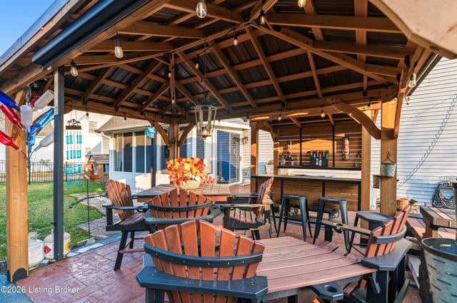 6609 Willowrun Ln, Pewee Valley, KY 40056