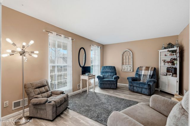 6609 Willowrun Ln, Pewee Valley, KY 40056