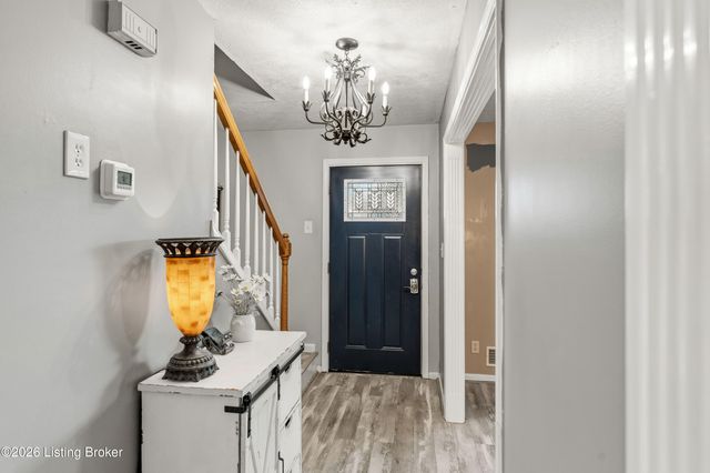 6609 Willowrun Ln, Pewee Valley, KY 40056