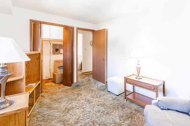 6401 W 64TH Place 2W, Chicago, IL 60638