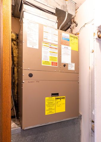 6401 W 64TH Place 2W, Chicago, IL 60638