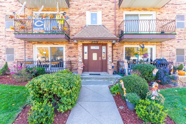 6401 W 64TH Place 2W, Chicago, IL 60638
