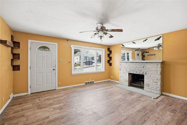 1510 18th Ave, Beaver Falls, PA 15010