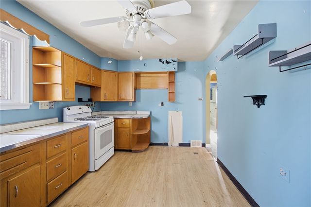 1510 18th Ave, Beaver Falls, PA 15010