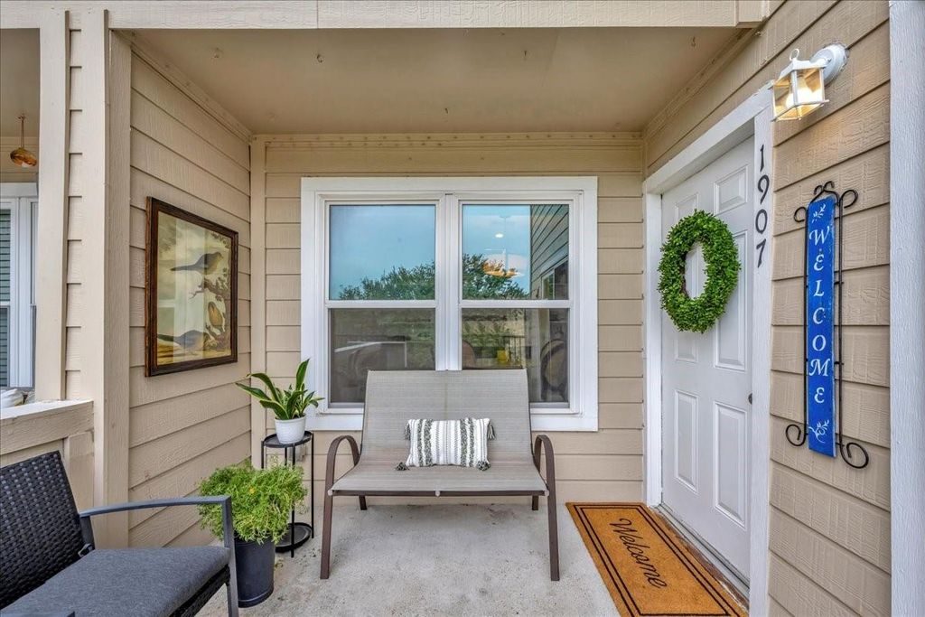 1907 Glencove Drive, Seabrook, TX 77586