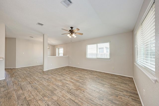 3511 Rock Shelf LN, Round Rock, TX 78681