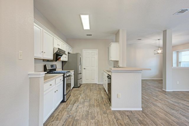 3511 Rock Shelf LN, Round Rock, TX 78681