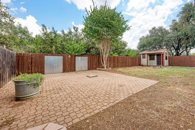 3511 Rock Shelf LN, Round Rock, TX 78681