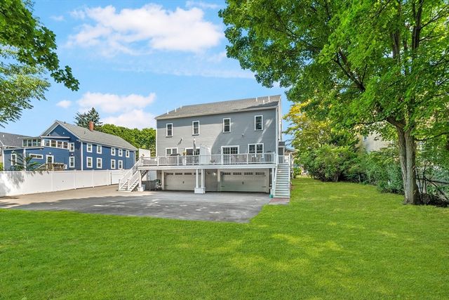 121 Salem St, Reading, MA 01867