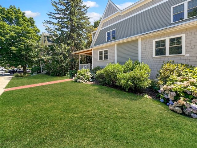 121 Salem St, Reading, MA 01867