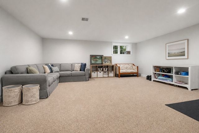121 Salem St, Reading, MA 01867