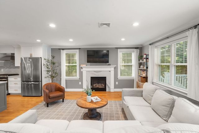 121 Salem St, Reading, MA 01867