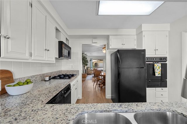 18915 Circle Of Friends, Newhall, CA 91321