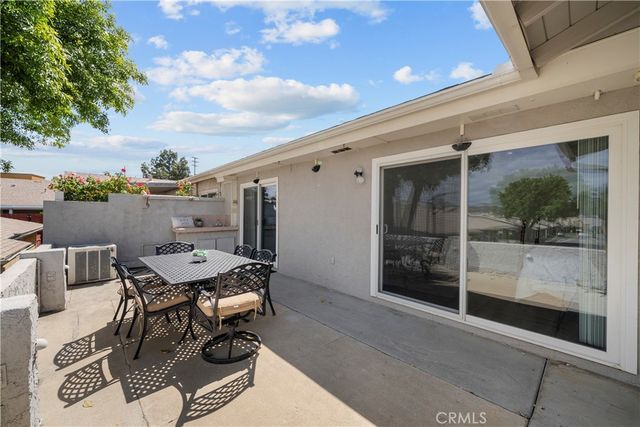 18915 Circle Of Friends, Newhall, CA 91321