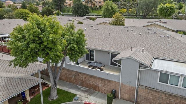 18915 Circle Of Friends, Newhall, CA 91321