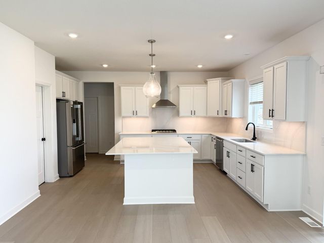 8864 Binder Way, Woodbury, MN 55129