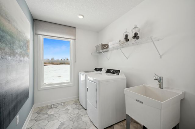 8864 Binder Way, Woodbury, MN 55129