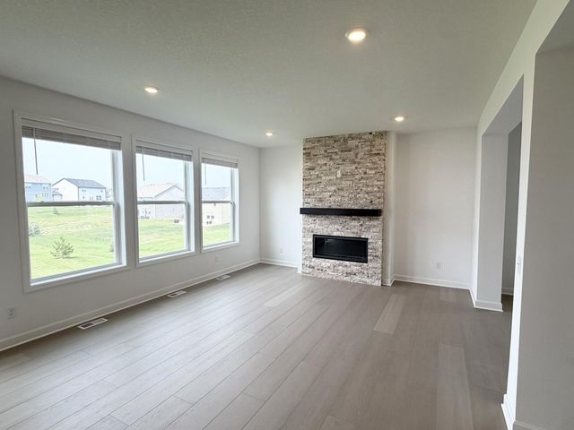 8864 Binder Way, Woodbury, MN 55129