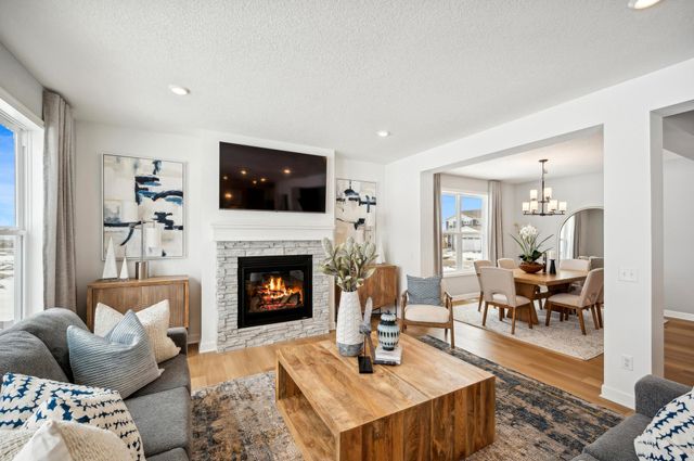 8864 Binder Way, Woodbury, MN 55129