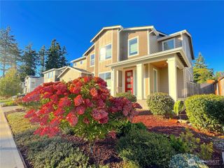 3320 NE 8th Place, Renton, WA 98056