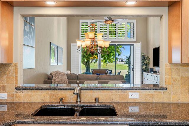 54872 Oak Tree A31, La Quinta, CA 92253