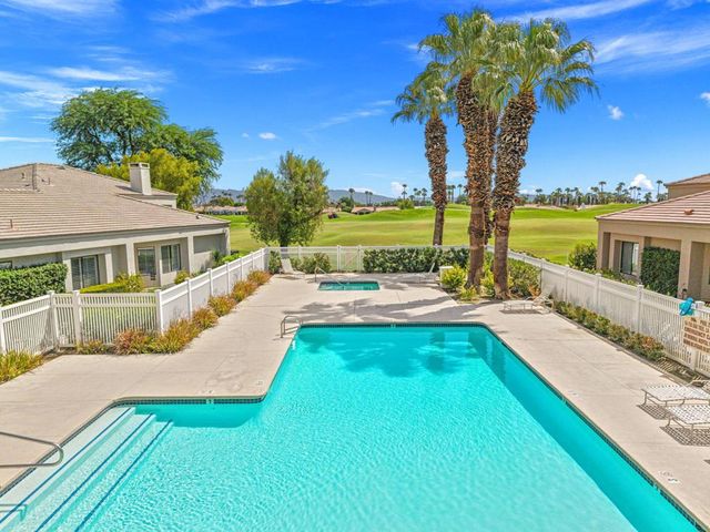 54872 Oak Tree A31, La Quinta, CA 92253