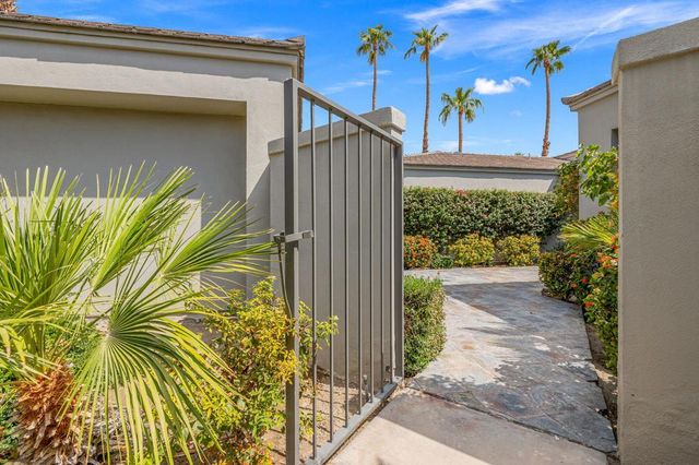 54872 Oak Tree A31, La Quinta, CA 92253