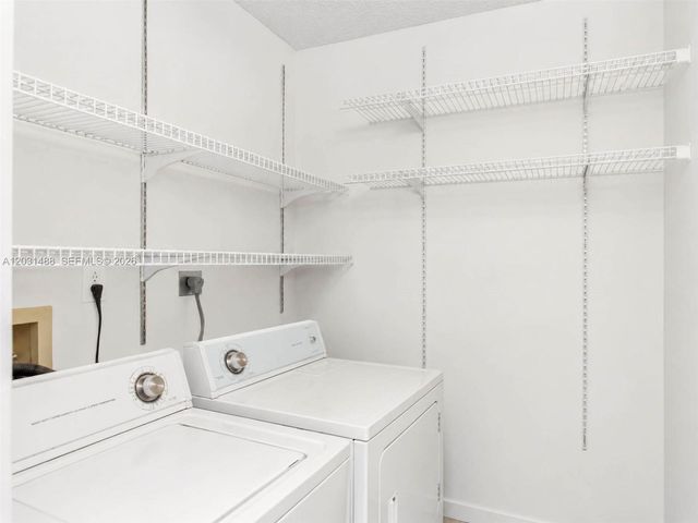 19701 E Country Club Dr 5604, Aventura, FL 33180
