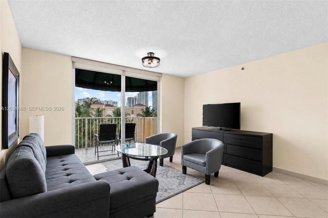 19701 E Country Club Dr 5604, Aventura, FL 33180