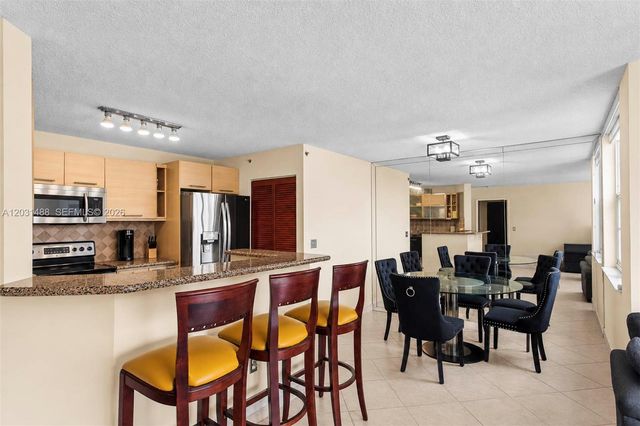 19701 E Country Club Dr 5604, Aventura, FL 33180