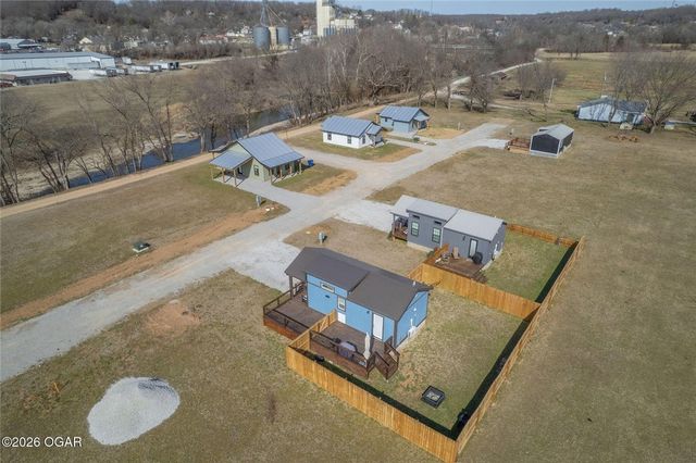 112 Cottage Brook Circle, Anderson, MO 64831