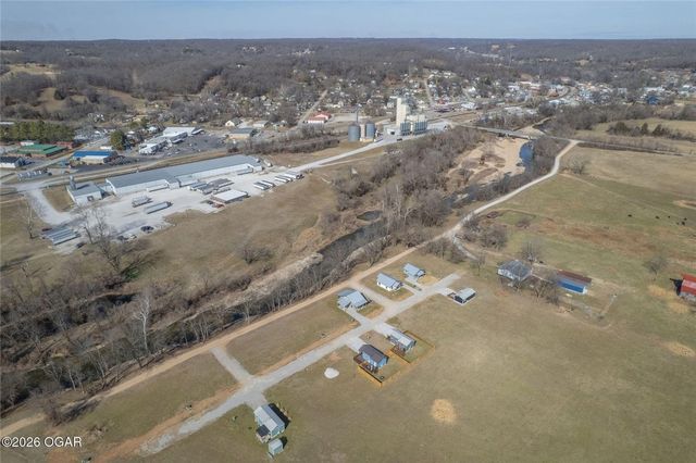 112 Cottage Brook Circle, Anderson, MO 64831