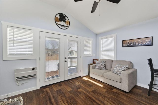 112 Cottage Brook Circle, Anderson, MO 64831