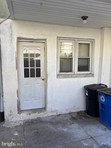 2424 S HUTCHINSON ST, Philadelphia, PA 19148