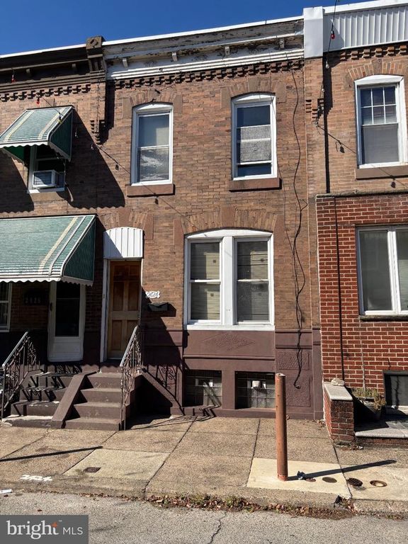 2424 S HUTCHINSON ST, Philadelphia, PA 19148