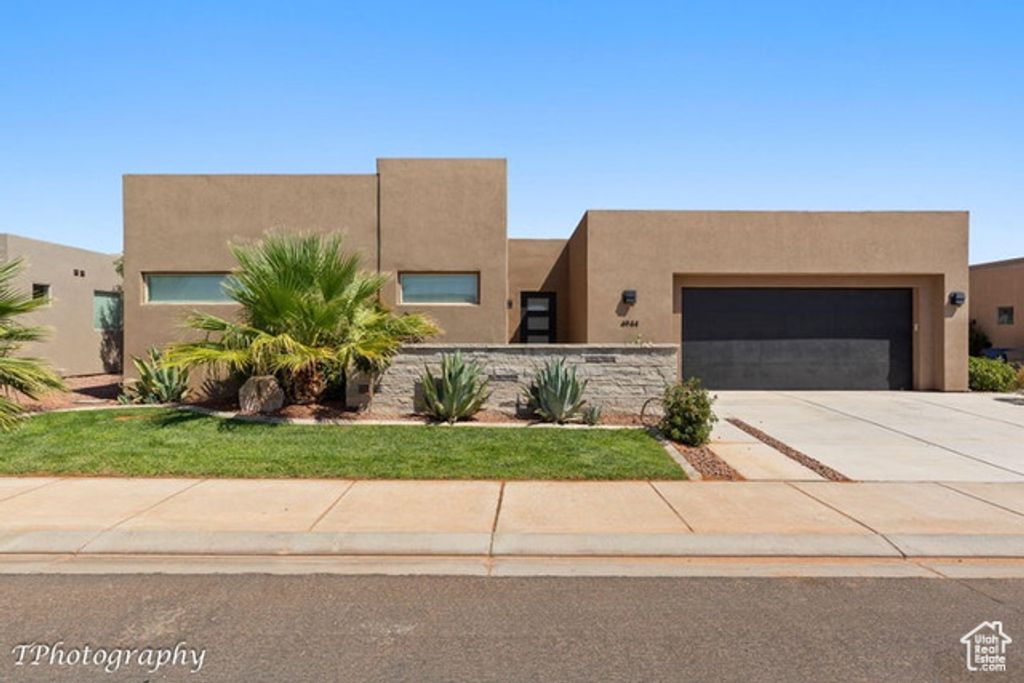 4944 W 3175 S, Hurricane, UT 84737