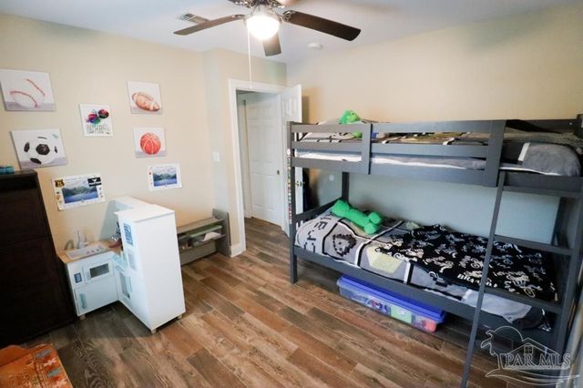 5144 Grumann Dr, Pensacola, FL 32507