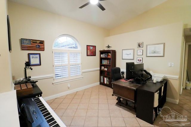 5144 Grumann Dr, Pensacola, FL 32507