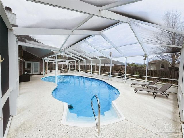 5144 Grumann Dr, Pensacola, FL 32507