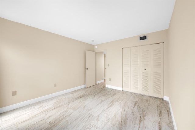 483 N Pine Island Road C304, Plantation, FL 33324