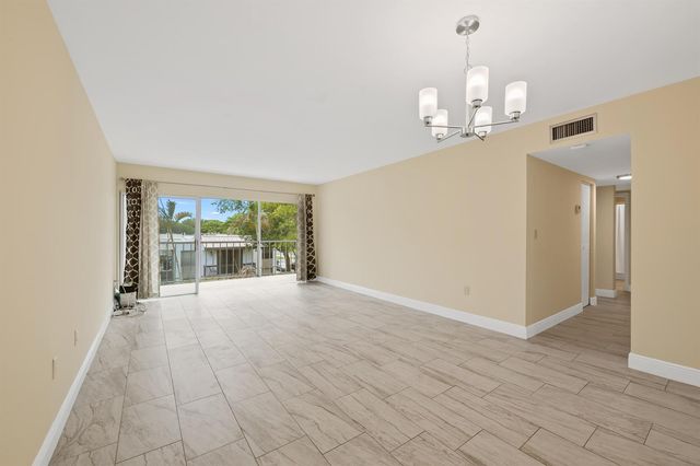 483 N Pine Island Road C304, Plantation, FL 33324