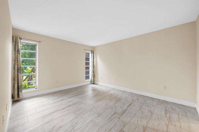 483 N Pine Island Road C304, Plantation, FL 33324