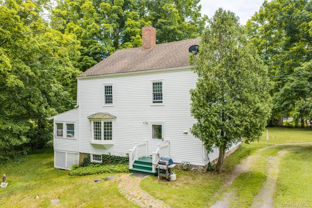 4 Plains Road, Walden, NY 12586