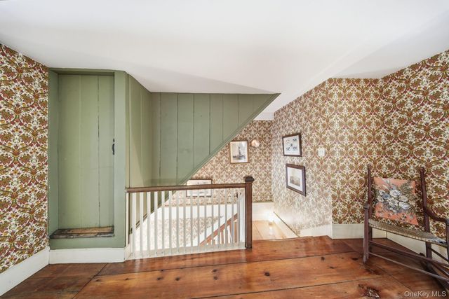 4 Plains Road, Walden, NY 12586