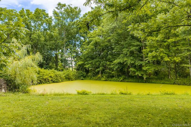 4 Plains Road, Walden, NY 12586